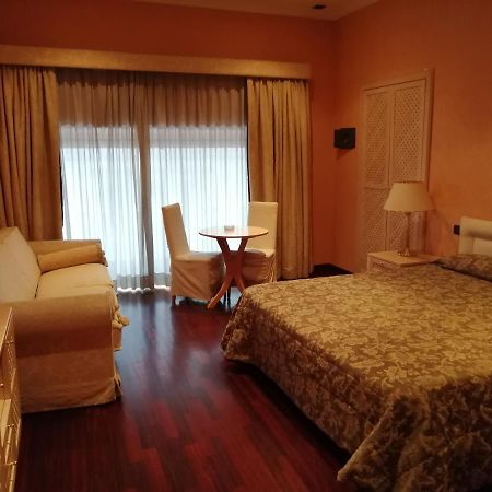 Colosseo Studio Suite Рим Экстерьер фото