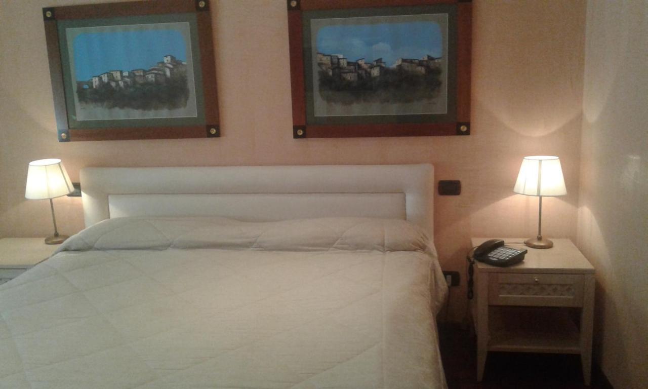 Colosseo Studio Suite Рим Экстерьер фото