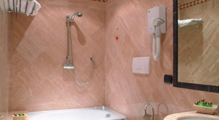 Colosseo Studio Suite Рим Номер фото